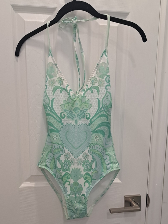 nacre vogage Other - New Without Tag Deep V Neckline Heart Print Women's One-Piece Swimsuit Size S